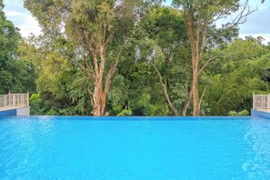 Utomhuspool