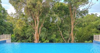 Tuskers Hill Banquets by Poppys