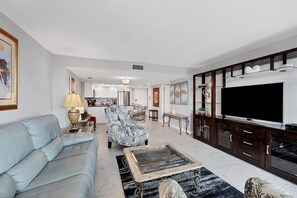 TV - Anchorage Resort 8th floor condo in Siesta Key with private beach access, pool, (Siesta Key)