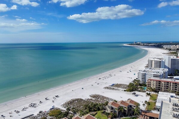 Beach - Anchorage Resort 7th Floor 2-Bedroom Condo w Private Balcony Beach Access 0893 (Siesta Key)