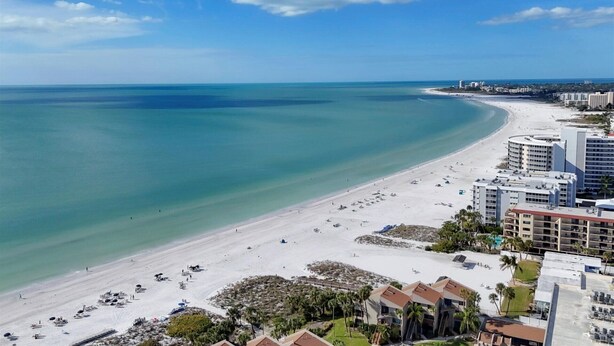 Beach - Anchorage Resort 2 Bedroom Condo 2nd Floor, Community Pool 0883 (Siesta Key)