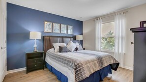 8 bedrooms, WiFi, bed sheets