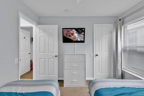 4 bedrooms, WiFi, bed sheets