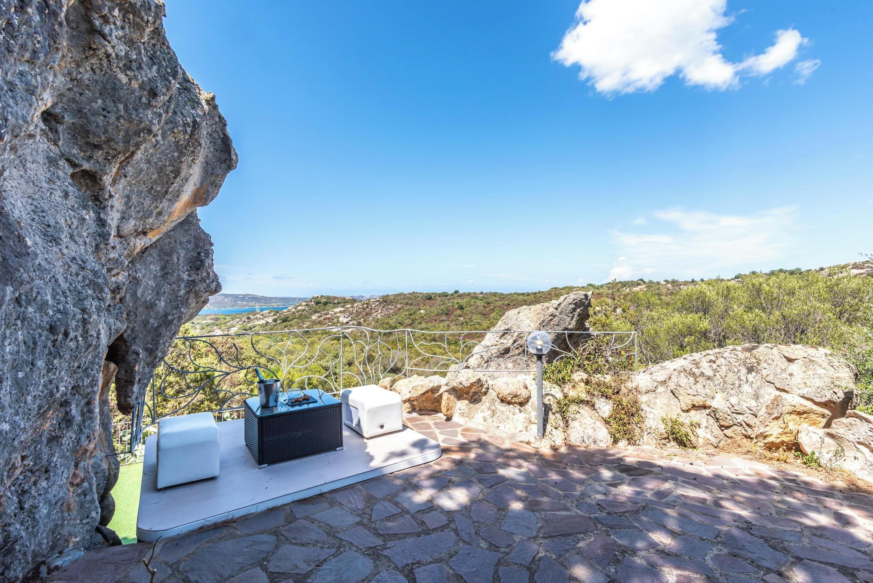 Family Villa, Multiple Bedrooms, Mountainside (Villa La Licciola) | Terrace/patio
