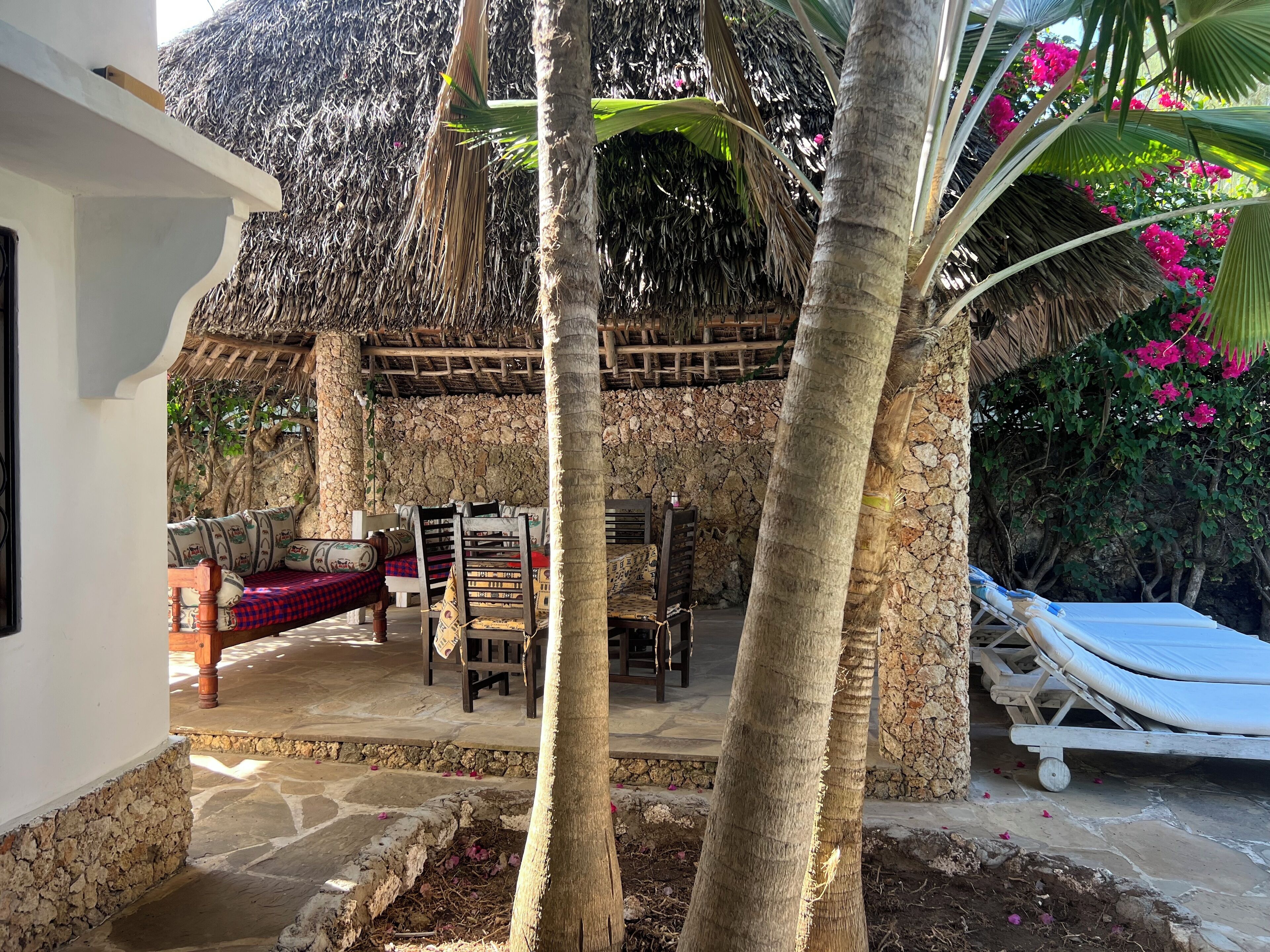 تناول الطعام بالخارج