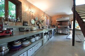 Villa, Garden View | Private kitchen