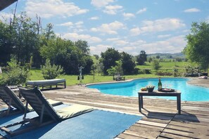 Piscina a l'aire lliure de temporada