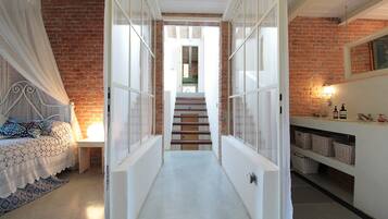 Villa, Garden View | Iron/ironing board, free cots/infant beds, free WiFi, bed sheets