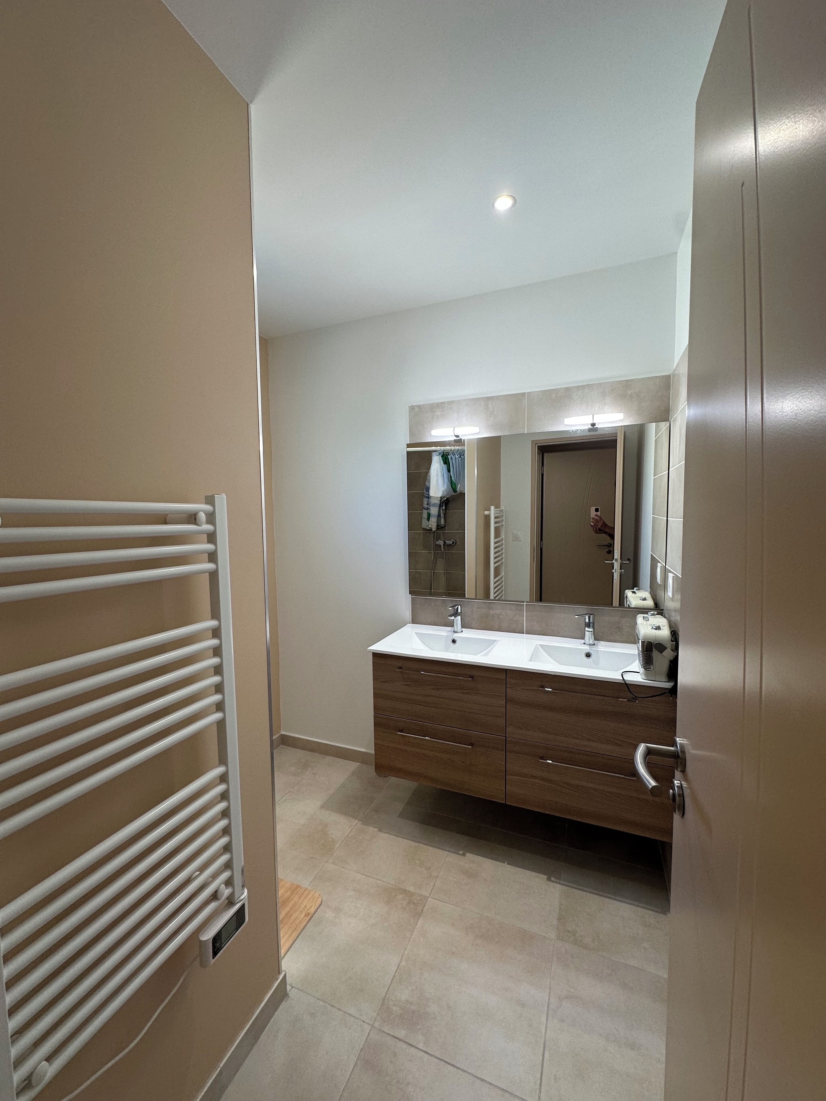 Shower, towels, soap, toilet paper