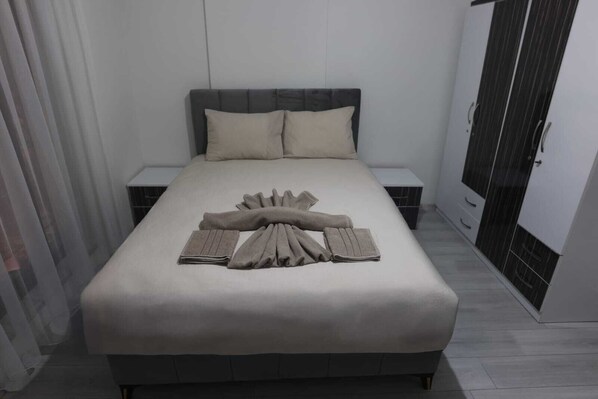 Desk, laptop workspace, iron/ironing board, free WiFi