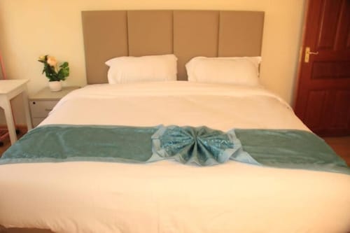 Aberdare Juniper Green Gardens 