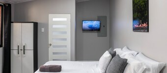 Discover Trinidad! Comfortable Room Minutes from Beaches & City Life