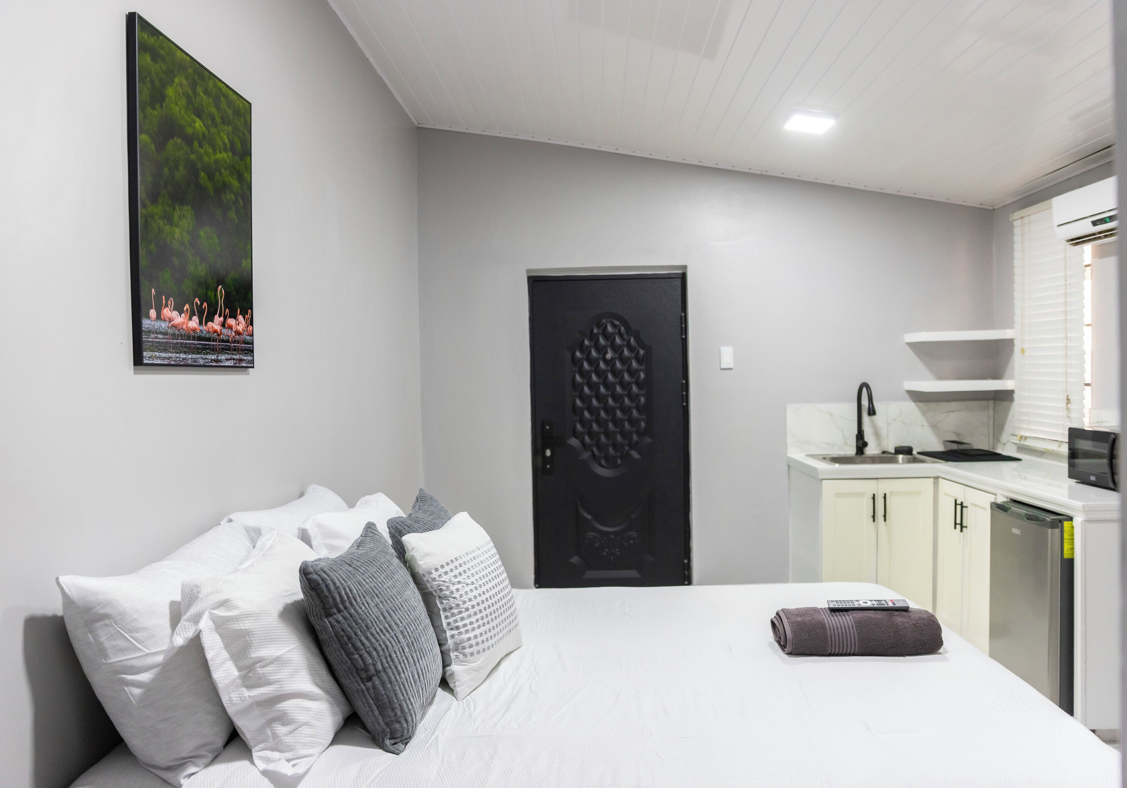 1 habitación, tabla de planchar con plancha y wifi 