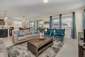 Villa, 5 Schlafzimmer | Wohnbereich