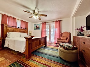 3 bedrooms, iron/ironing board, free WiFi, bed sheets - Boater's Dream & Beach Haven. Direct Gulf Access! No Bridges. Englewood Getaway. (Englewood)