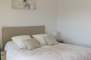 2 soverom, strykejern/-brett og wi-fi (inkludert)