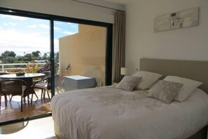 2 camere, ferro/asse da stiro, Wi-Fi gratuito