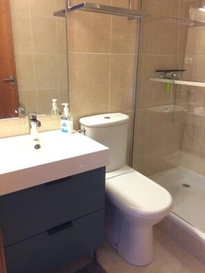 Een douche, een haardroger