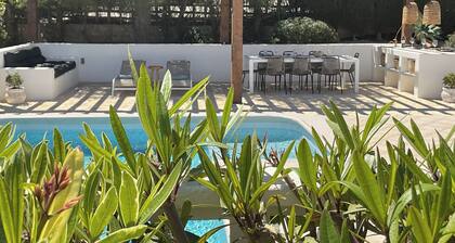Villa - Sleeps 8 - Pool - Pets Ok - Parking