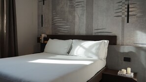 In-room safe, laptop workspace, soundproofing, iron/ironing board - Be mate Citylife (Milan)