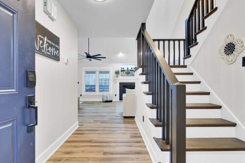 Game Room• Fireplace • Backyard Deck •Fire Pit •Pets