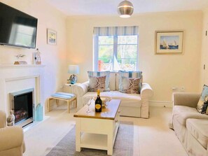 Smart TV, chimenea