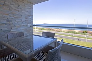 Apartment | Outdoor dining - Oceana Suites Lumiere (Punta del Este)