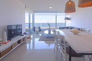Apartment | Dining