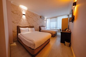 Desk, laptop workspace, free WiFi