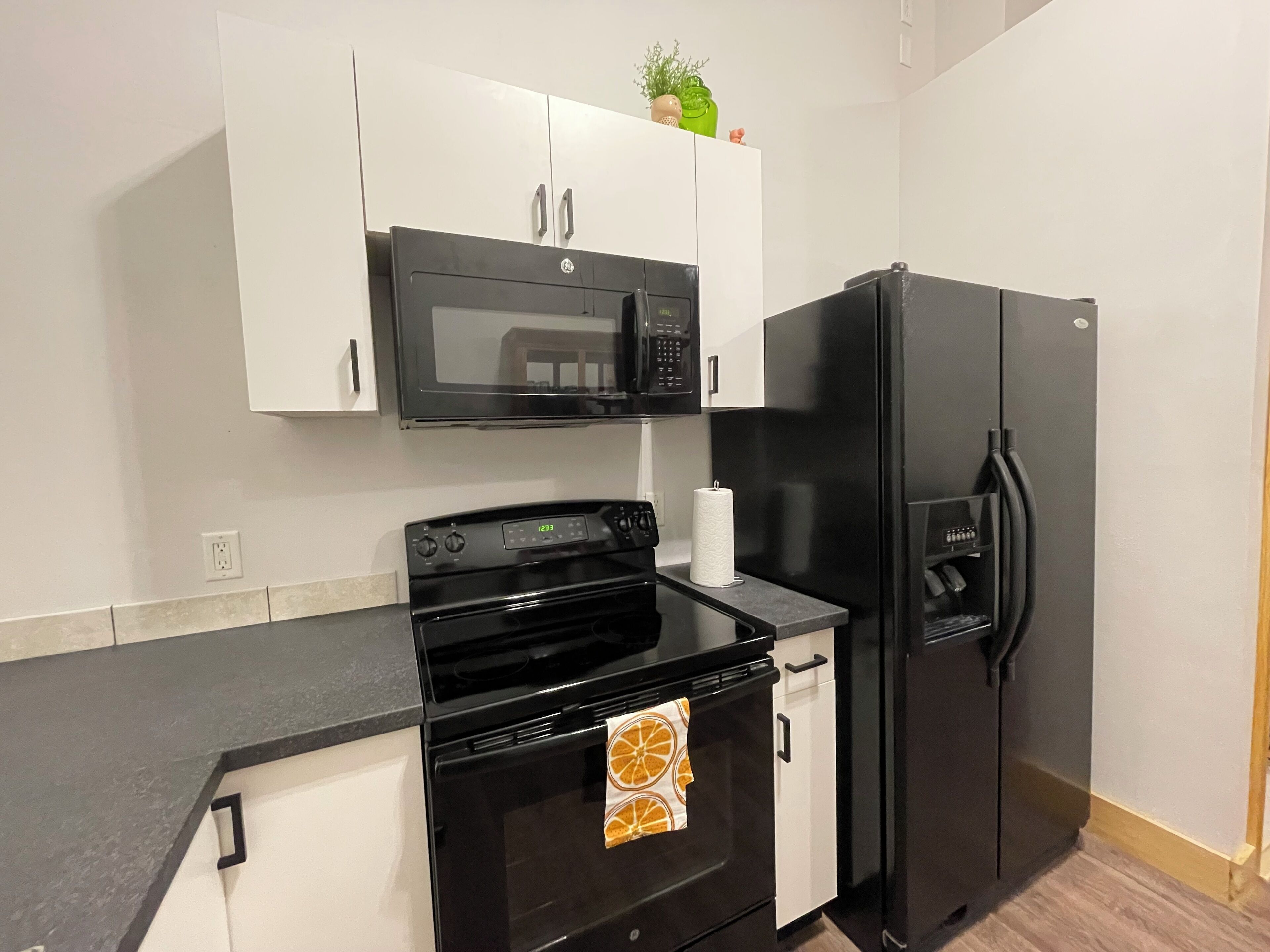 ميكروويف، فرن، موقد طهي مسطح، غسالة أطباق