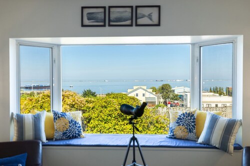 3BR w/Views! Game Room*Fireplace*5 Mins to Pier