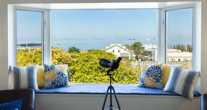 3BR w/Views! Game Room*Fireplace*5 Mins to Pier