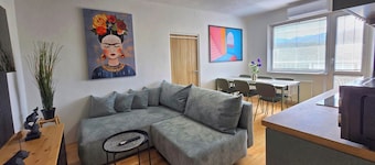 Urban Zen Stay - Comfort & cozy 2bedr. apartment in the Heart of Banská Bystrica
