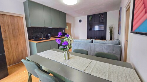 Urban Zen Stay - Comfort & cozy 2bedr. apartment in the Heart of Banská Bystrica