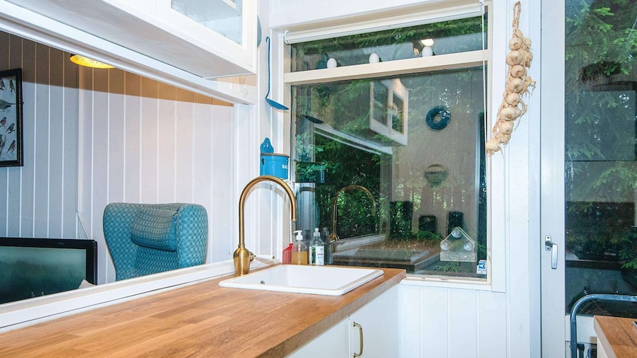 Nature Cottage With Terrace by Gudena