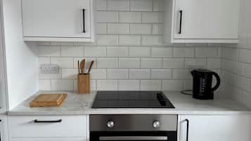 Fridge, oven, dishwasher, electric kettle