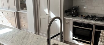 Renovated 3 bedroom 2.5 bath family home with large kitchen diner, in Malahide