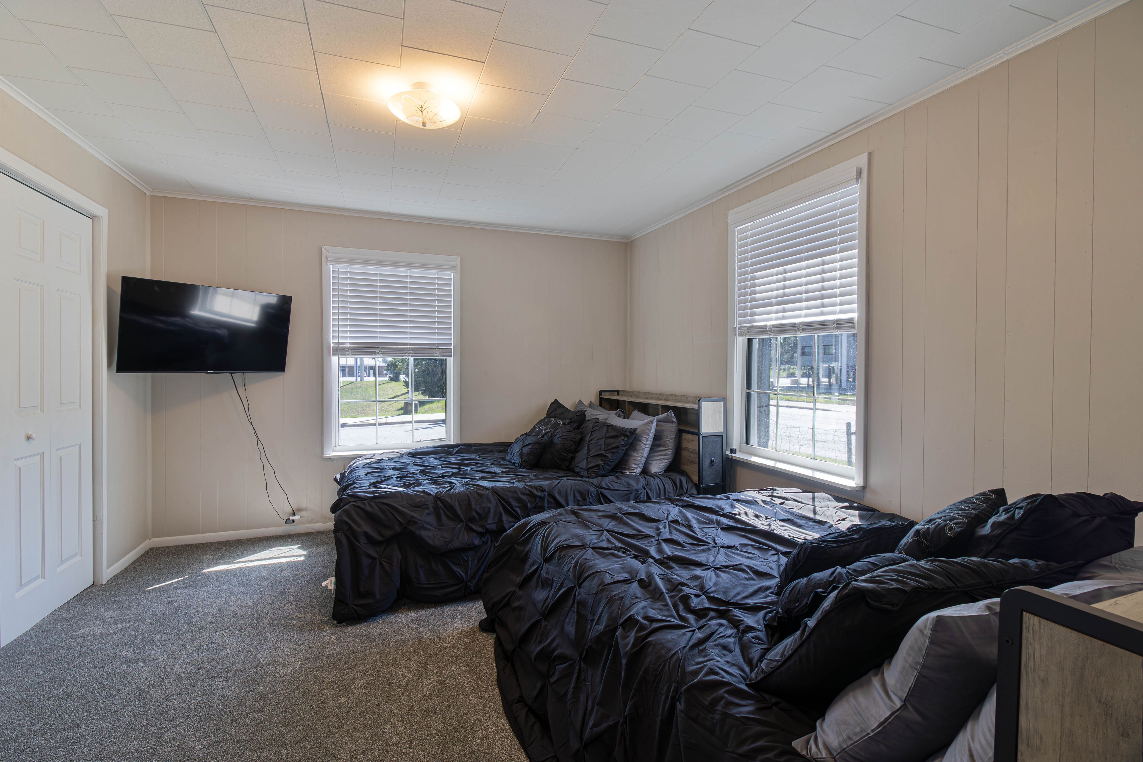 3 bedrooms, WiFi, bed sheets