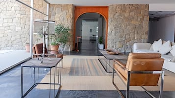 Comfort Apartment, City View | Interior