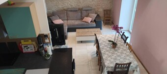 House near the train station with outdoor space