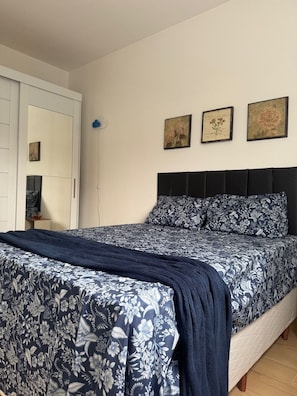 2 habitaciones, tabla de planchar con plancha y wifi gratis