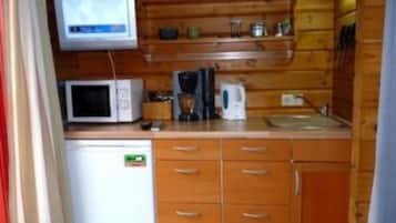 Fridge, microwave, coffee/tea maker, electric kettle