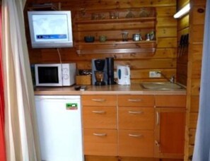 Fridge, microwave, coffee/tea maker, electric kettle