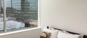 Ample 2-Bedroom with City Views Downtown