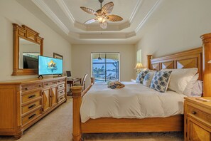 4 bedrooms, desk, iron/ironing board, free WiFi