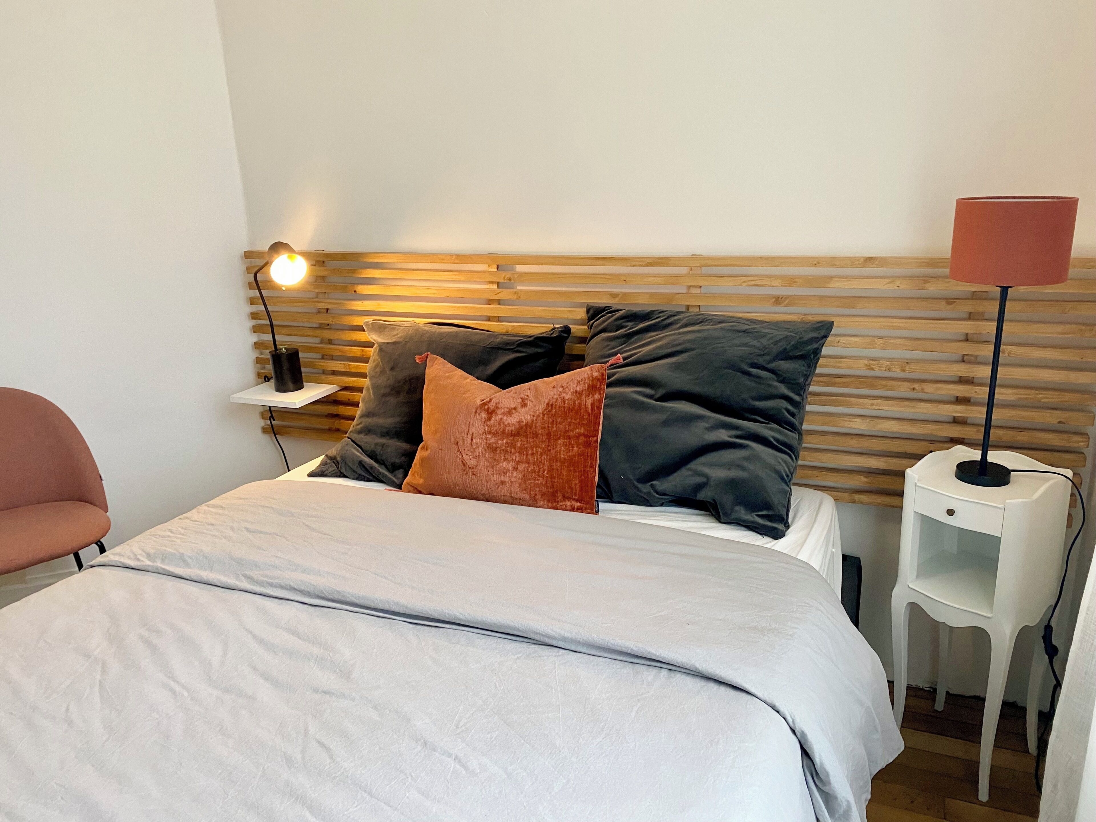1 habitación, tabla de planchar con plancha, wifi y ropa de cama 