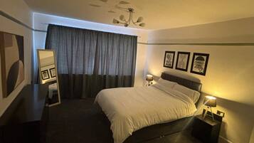 House, 4 Bedrooms, Smoking, Balcony | 4 bedrooms