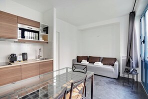 Living area - Superb Apartment -1br/2p - Sentier (Paris)