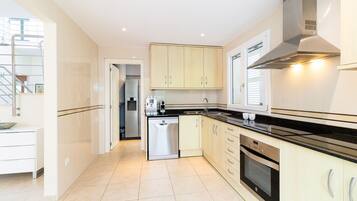 Frigorífic, microones, forn i rentaplats