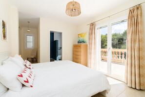 4 camere, Wi-Fi gratuito, lenzuola